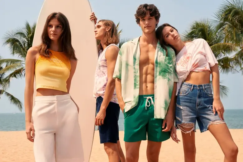 วันหยุดพร้อม! ทริปพร้อม! เสื้อผ้าและแอ๊กเ...