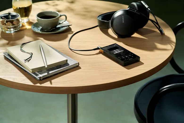 โซนี่ไทยเปิดสั่งจอง NW-ZX707 วอล์คแมนระดับพรีเมี่ยมรุ่นใหม่ ตั้งแต่วันที่ 10 - 30 เมษายน ศกนี้ พร้อมเปิดตัวผลิตภัณฑ์หูฟังไร้สายรุ่นล่าสุด