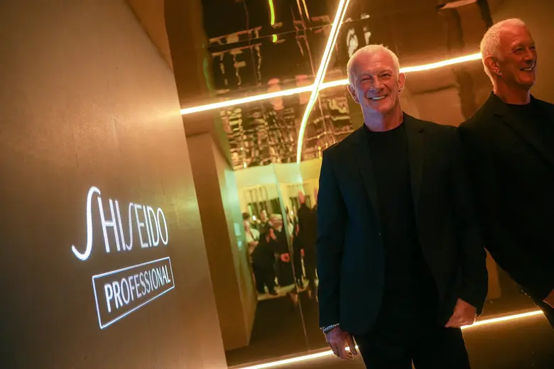 เฮงเค็ล คอนซูมเมอร์ แบรนด์ ประเทศไทย เชิญผู้ที่ประสบความสำเร็จระดับโลก "เดวิด เมอร์เซอร์" แฮร์สไตลิสต์ชื่อดังแห่งวงการทำผมบินลัดฟ้ามาไทย