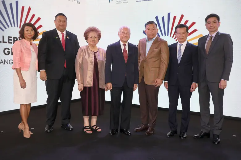 นายมนู เลียวไพโรจน์ ประธาน อินฟอร์มา มาร์...