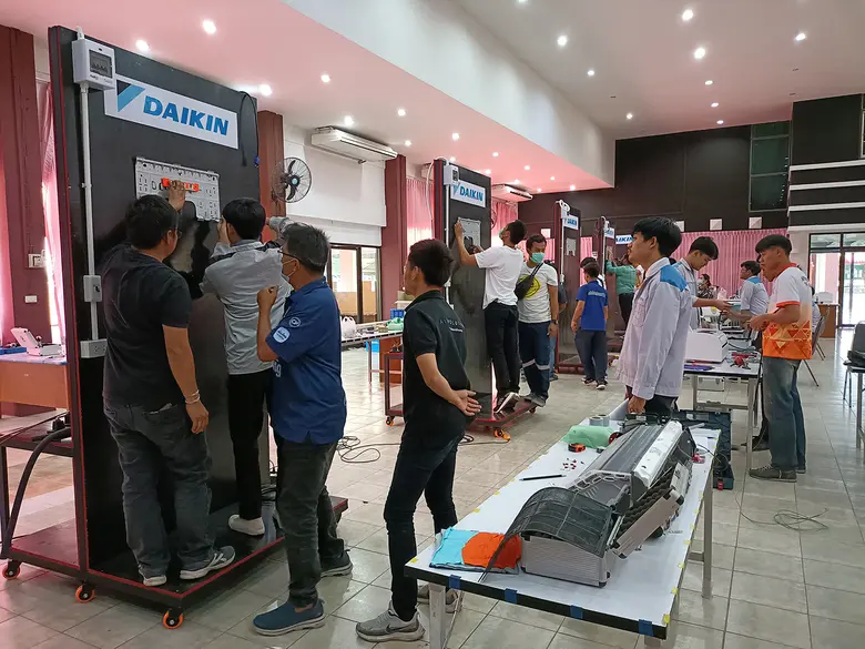 ไดกิ้น ผนึกกรมพัฒนาฝีมือแรงงาน จัดอบรมยกระดับช่างเครื่องปรับอากาศ มุ่งสร้างบุคลากร-ศูนย์เรียนรู้มาตรฐาน ณ วิทยาลัยเทคนิคนครขอนแก่น