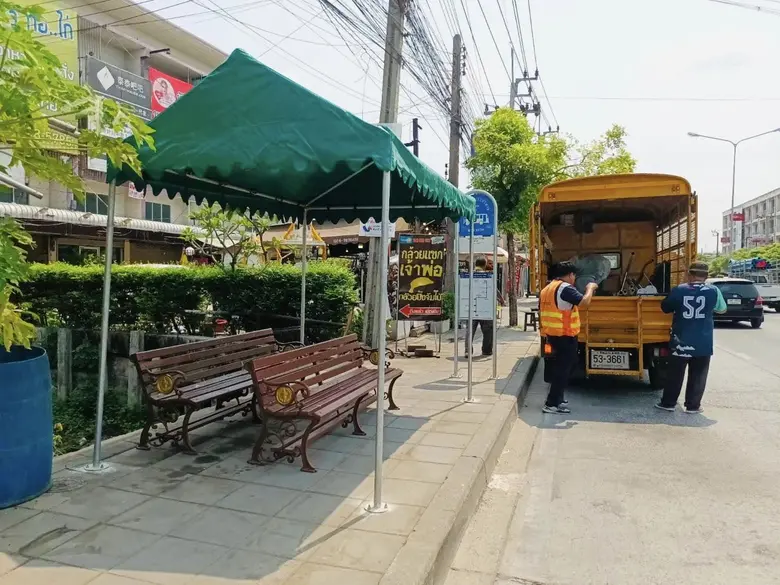 กทม.ติดตั้งศาลาที่พักผู้โดยสารฯ ชั่วคราวที่ถนนเลียบคลองสองอำนวยความสะดวกประชาชน