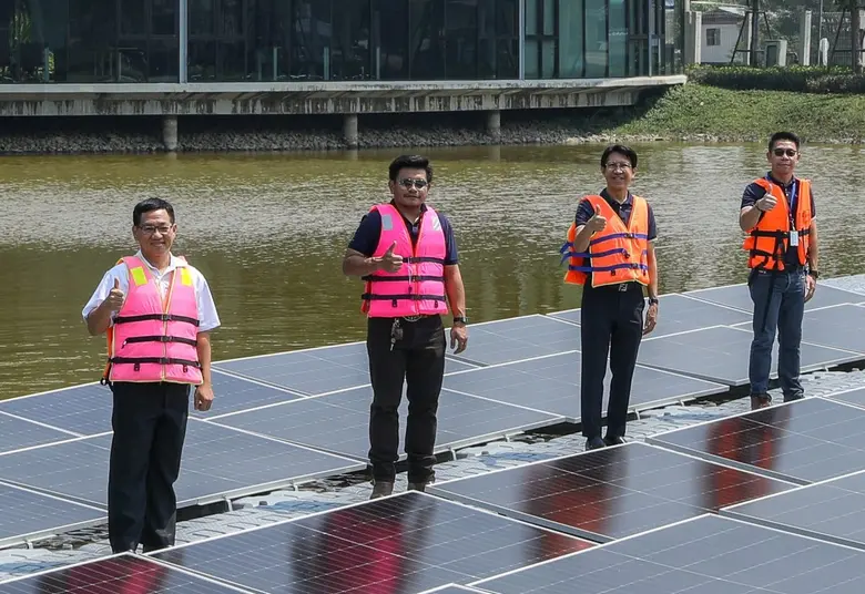 นายเรืองพงษ์ เรืองหิรัญ ผู้จัดการทั่วไป บ...