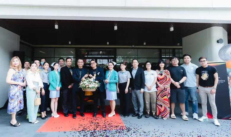 โรงพยาบาลไทยนครินทร์นำโดย นพ.วสันต์ อภิวั...