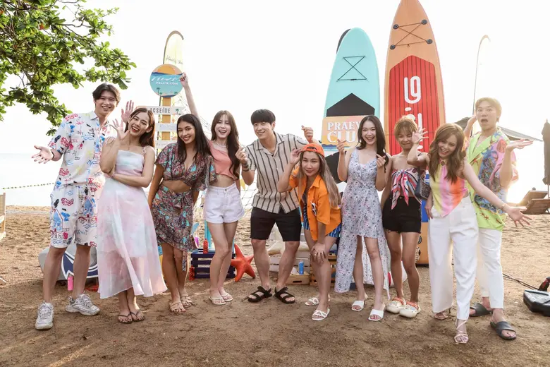 นิตยสารแพรว พา 10 ครีเอเตอร์หน้าใหม่ร่วมทริปสุดเอ็กซ์คลูซีฟ ในกิจกรรม "Praew Club on the Beach"