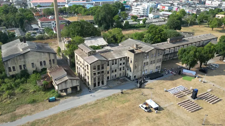 'คีรี กาญจนพาสน์' ส่งมอบ "โรงงานกระดาษไทยกาญจนบุรี" ให้ อบจ.กาญจนบุรีปักหมุดสร้างแลนด์มาร์กใหม่ ใช้เป็นสาธารณประโยชน์และพิพิธภัณฑ์เพื่อประชาชน