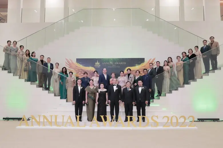 นายโชติพัฒน์ พีชานนท์ ประธานกรรมการบริหาร...