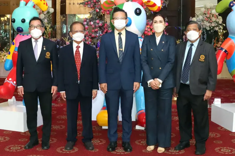 อัญชลี ตระกูลดิษฐ ประธานกรรมการสภาการเหมื...