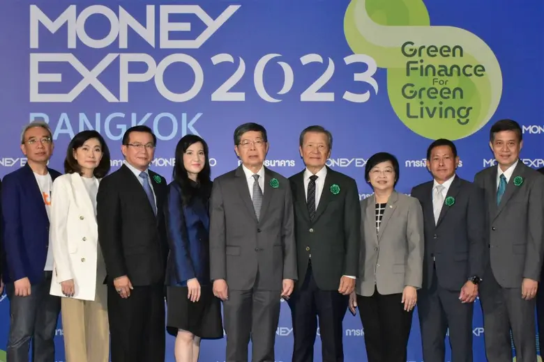 ดร.สมพร สืบถวิลกุล นายกสมาคมประกันวินาศภั...