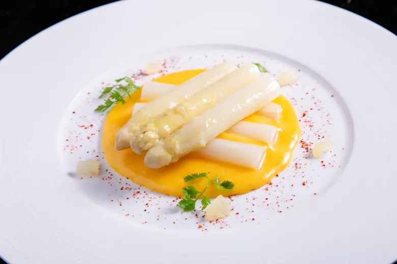 หน่อไม้ฝรั่งขาว พืชที่อุดมคุณประโยชน์ไปด้...