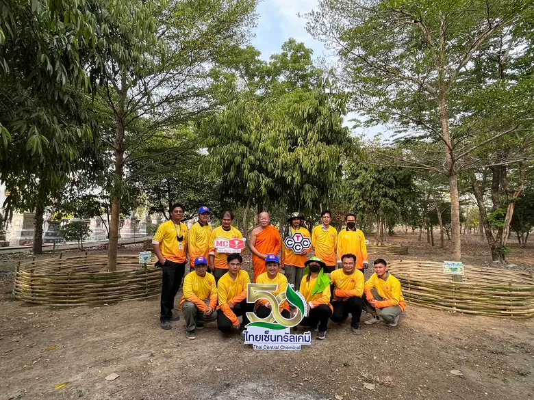 นายภิญโญ ดอกแก้ว ผู้จัดการฝ่ายจ่ายปุ๋ย พร...