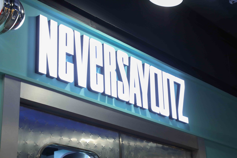 ศูนย์การค้าเครือเอ็ม บี เค ชวนมาเปลี่ยนทร...