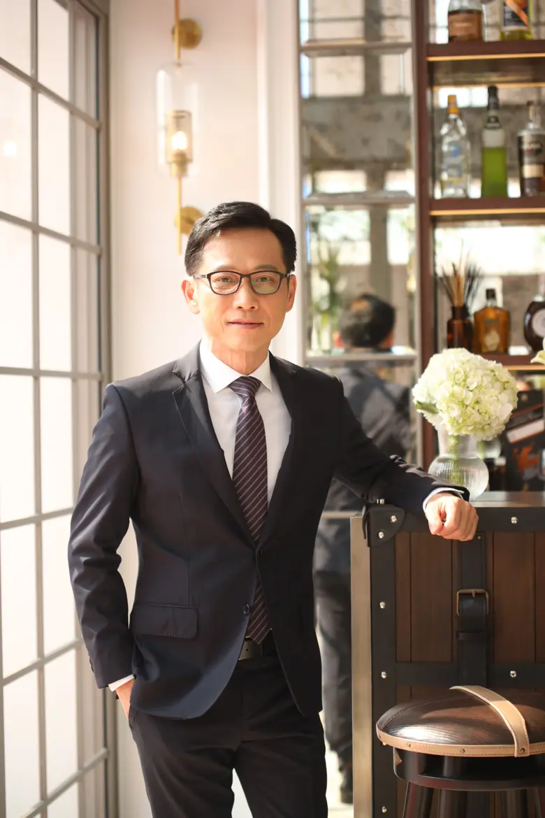 ดร.ชนฐนพค์ รุ่งโรจน์ธนกุล บิ๊กบอส แห่ง อย...