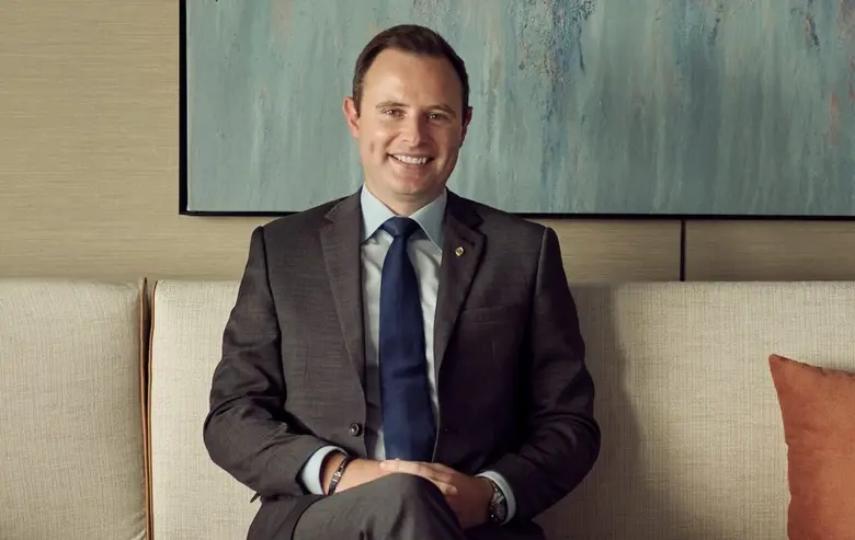 สตีเวน กูลด์ (Stephen Gould) นักบริหารโรง...