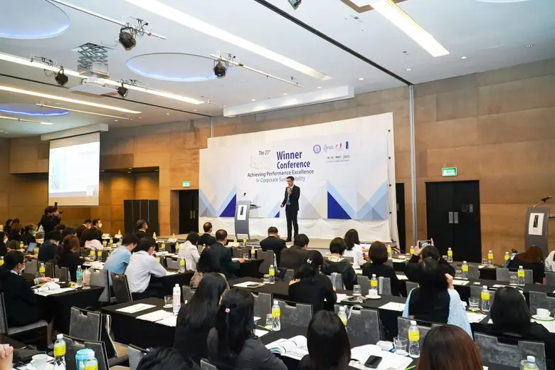 ดร.เบญจรงค์ สุวรรณคีรี รองกรรมการผู้จัดกา...