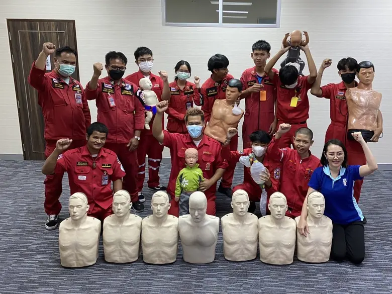 รพ.เอกชล 2 ร่วมกับ มูลนิธิธรรมรัศมีมณีรัตน์ จัดอบรมการปฐมพยาบาลเบื้องต้น และ การช่วยชีวิตขั้นพื้นฐาน ให้กับทาง จนท.กู้ภัย และทีมอาสาสมัครกู้ภัยมังกร รุ่นที่ 1