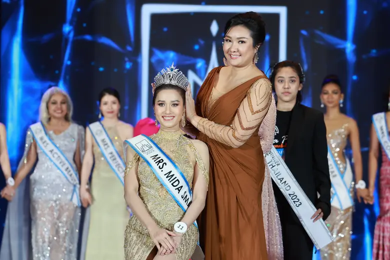 คว้ามงกันเป็นที่เรียบร้อย สำหรับเวทีประกว...