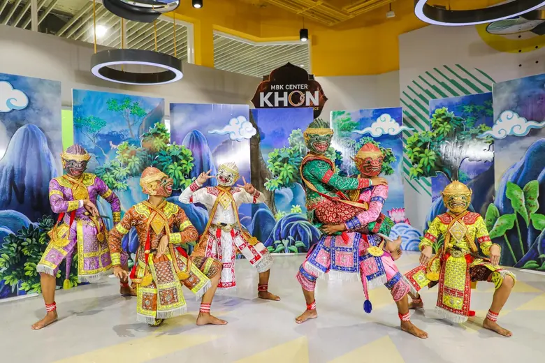 ศูนย์การค้าเอ็ม บี เค เซ็นเตอร์ เนรมิตพื้...