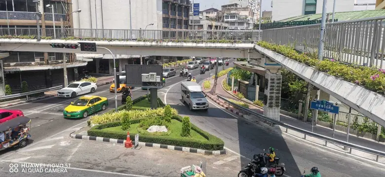 นายพงษ์จักรินทร์ ถาวรพงษ์ ผู้อำนวยการเขตป...