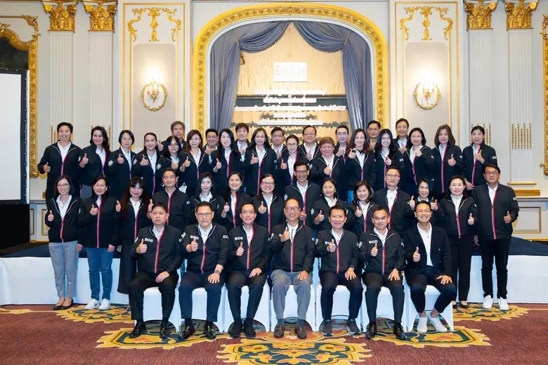 ดร.พสุ โลหารชุน ประธานกรรมการ ธนาคารเพื่อ...