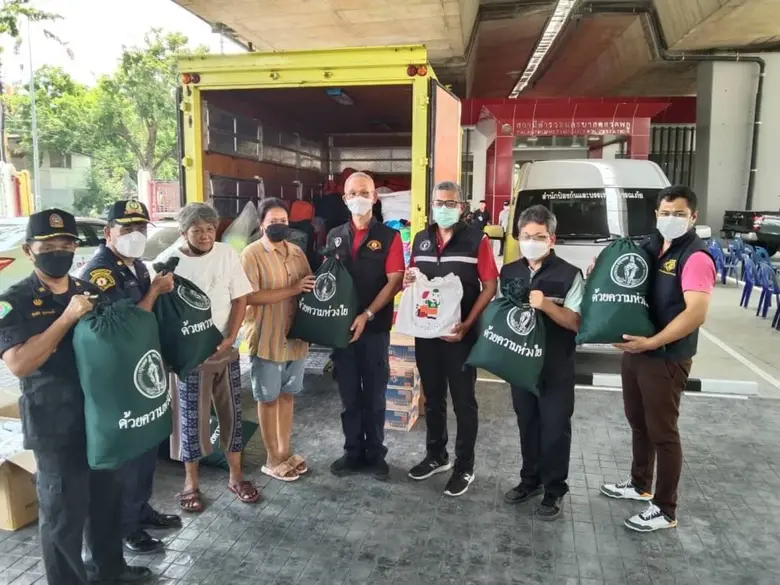 นายธีรยุทธ ภูมิภักดิ์ ผู้อำนวยการสำนักป้อ...