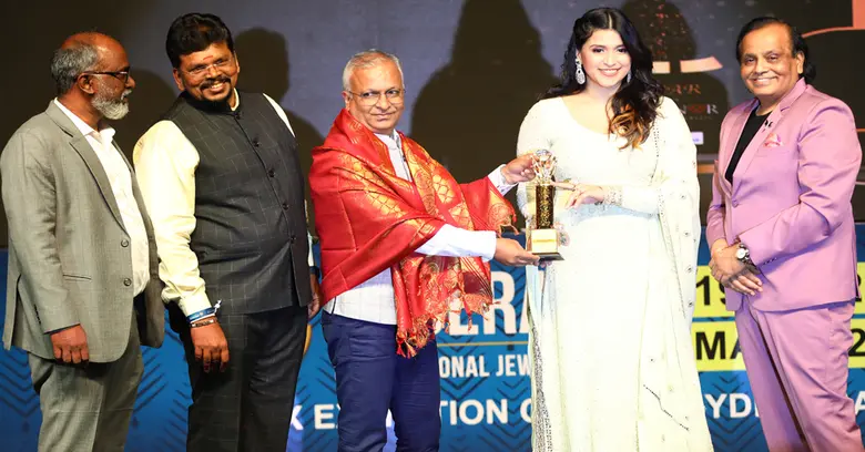 แพรนด้า จิวเวลรี่ ประเทศอินเดีย บริษัทในเ...