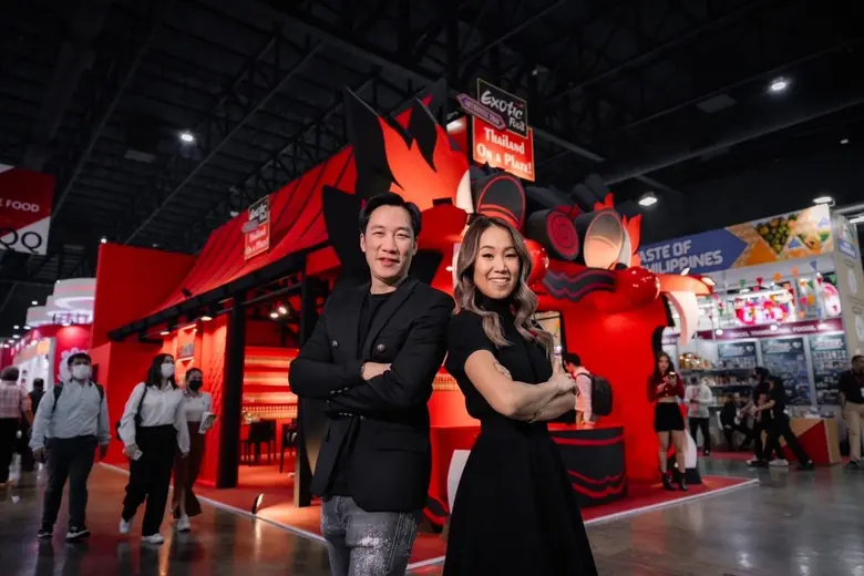 นายจิตติพร จันทรัช และ นางสาววาสนา จันทรั...