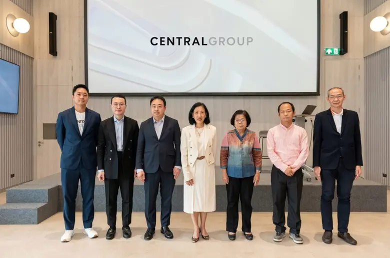 ด้วยความมุ่งมั่นในการขับเคลื่อนธุรกิจและสานสัมพันธ์...