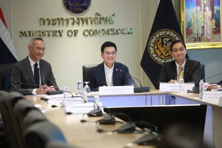 นายจุรินทร์ ลักษณวิศิษฏ์ รองนายกรัฐมนตรีแ...