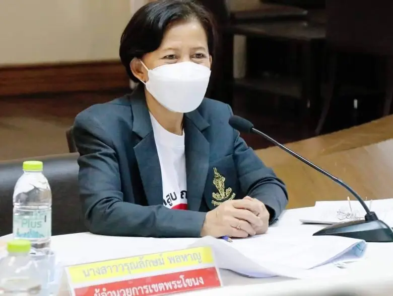 นางสาววรุณลักษม์ พลหาญ ผู้อำนวยการเขตพระโ...