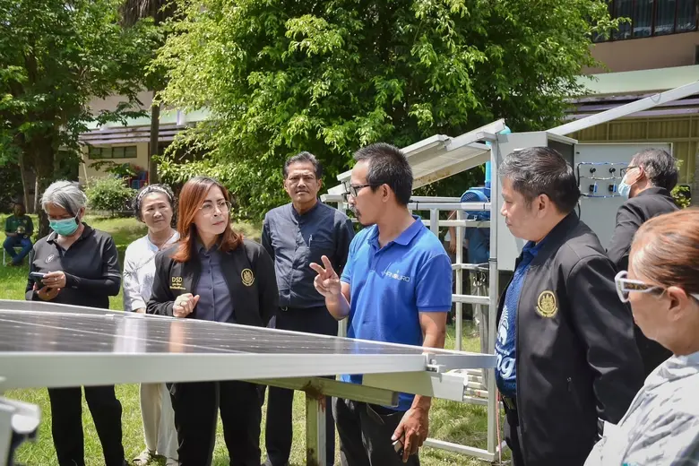 รมว.สุชาติมอบอธิบดีบุปผา ลงพื้นที่บุรีรัมย์ ส่งเสริมอาชีพช่างติดตั้งโซลาร์เซลล์ รับเทรนด์พลังงานทางเลือก