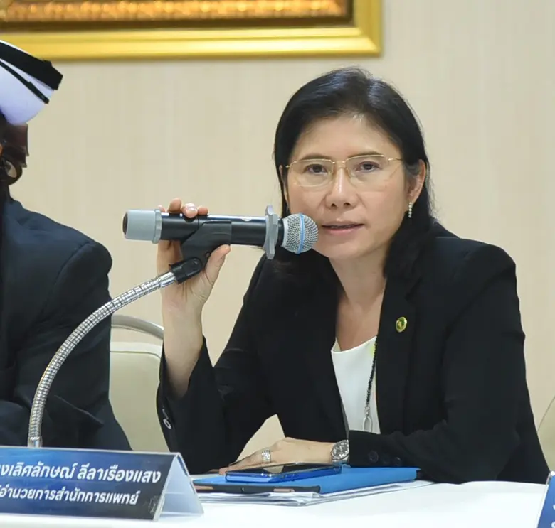 นางเลิศลักษณ์ ลีลาเรืองแสง ผู้อำนวยการสำนักการแพทย์...