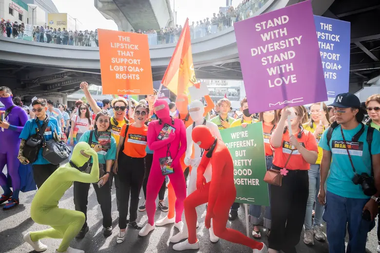 M.A.C ส่งแคมเปญ VIVA GLAM ร่วมฉลองเดือนแห่งความภาคภูมิใจ มอบรายได้ทั้งหมดจากยอดขายลิปสติกเพื่อช่วยเหลือสังคม