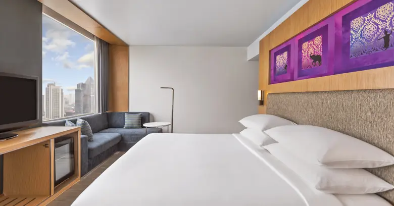 '2K EVERY DAY' at Aloft Bangkok - Sukhumvit 11 'Earn 2,000 Marriott Bonvoy Bonus Points!' for stay and play in the vibrant city of Bangkok.