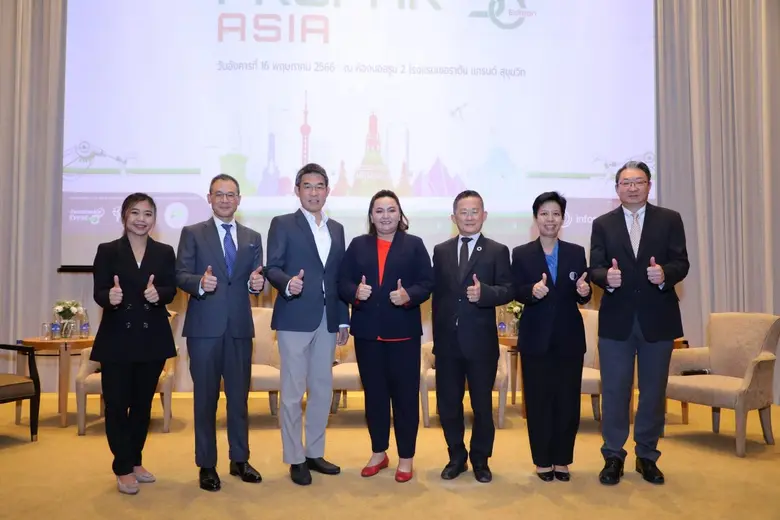 นายชัยวัฒน์ นันทิรุจ (ที่ 2 จากซ้าย) ประธ...