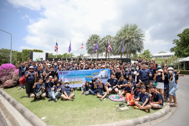 ทีมผู้บริหาร พร้อม เหล่าพนักงาน บริษัท นิ...