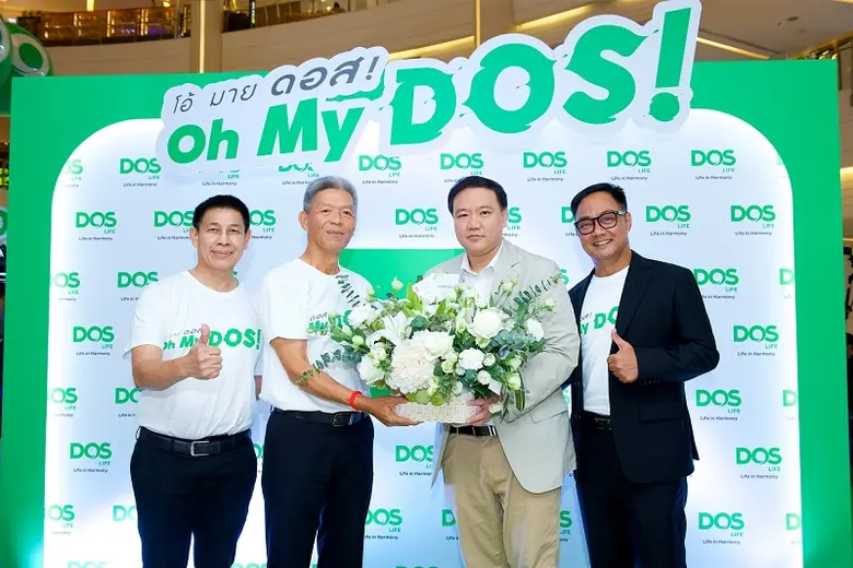 "เมเจอร์ ซีนีเพล็กซ์" มอบดอกไม้แสดงความยิ...