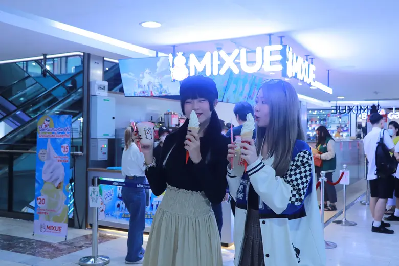 ส่องร้านเปิดใหม่ที่เอ็ม บี เค เซ็นเตอร์ สายกินต้องโดน! ร้านซูชิ SEN SEN SUSHI จากดองกิ MIXUE ร้านชาและไอศกรีมสุดฮอตจากจีน KENZO SUISAN อิซากายะสไตล์ฮามายากิ