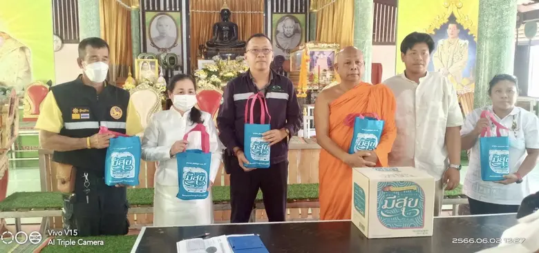 นายวิศรุธ เพ็งสุวรรณ์ (ที่ 3 จากซ้าย) ผู้...