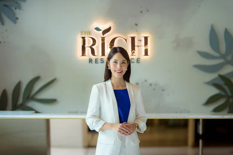 RICHY สุดฮอต! The Rich Ploenchit-Nana อัต...