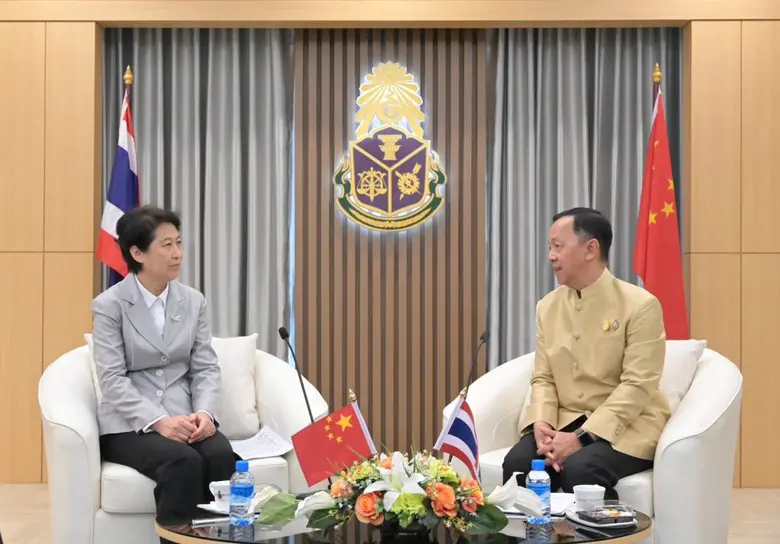 พลตำรวจเอกวัชรพล ประสารราชกิจ ประธานกรรมก...