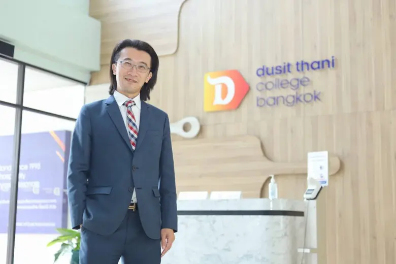 ในปัจจุบัน อุตสาหกรรมการท่องเที่ยวและการบ...