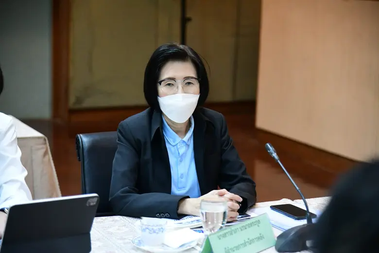 นางสาวอำภา นรนาถตระกูล ผู้อำนวยการสำนักกา...