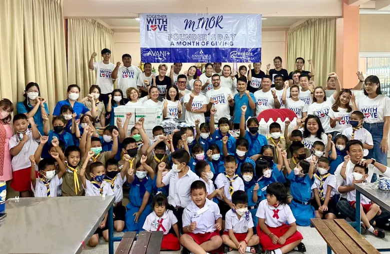 มร.ไมเคิล โรบินสัน ผู้จัดการทั่วไป อนันตร...