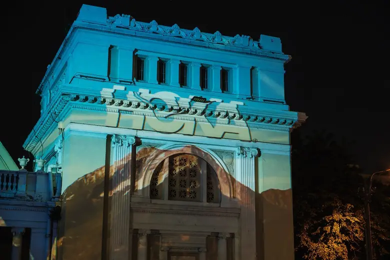 HOKA ประเทศไทย เปิดตัวภาพยนตร์โฆษณาแบรนด์แคมเปญระดับโลก "FLY HUMAN FLY 2.0 UNVEIL" ยิ่งใหญ่ตระการตาครั้งแรก ณ สถานีรถไฟหัวลำโพง"