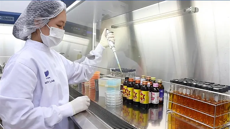 โอสถสภารับมอบใบรับรองมาตรฐานห้องปฏิบัติการทดสอบ ISO/IEC17025 มุ่งหน้าสู่ความเป็นเลิศด้านการตรวจสอบคุณภาพผลิตภัณฑ์เครื่องดื่ม