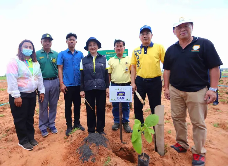 ตลาดหลักทรัพย์ฯ และ บมจ. บริหารสินทรัพย์ กรุงเทพพาณิชย์ (BAM) ร่วมขับเคลื่อน โครงการ Care the Wild เพิ่มพื้นที่สีเขียวป่าชุมชนบ้านโคกพลวง จ.นครราชสีมา 10 ไร่