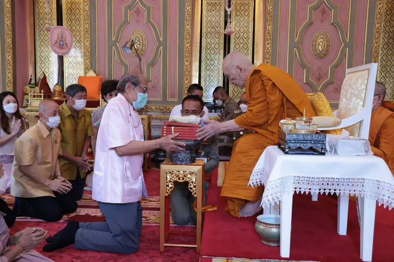 นายฐิระวัตร กุลละวณิชย์ รองประธานกรรมการม...