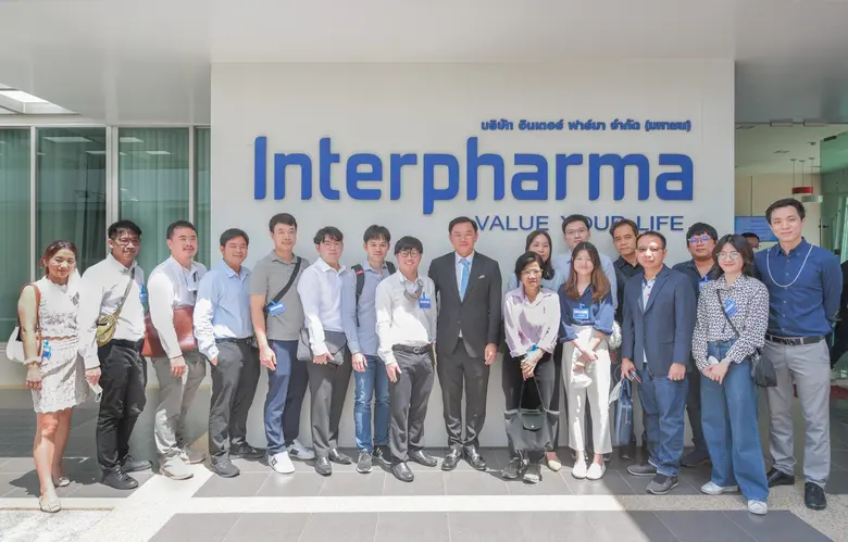 ดร.ตฤณวรรธน์ ธนิตนิธิพันธ์ ประธานเจ้าหน้า...