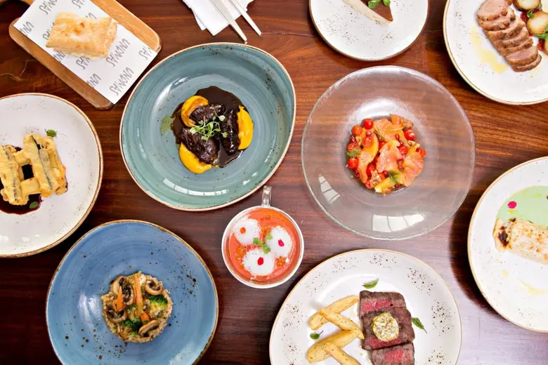 เชฟโรแบร์โต้ กอนซาเลซ อลอนโซ หัวหน้าพ่อคร...